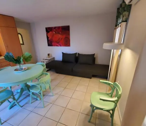 Sior Dionysios アパート アルゴストリオン